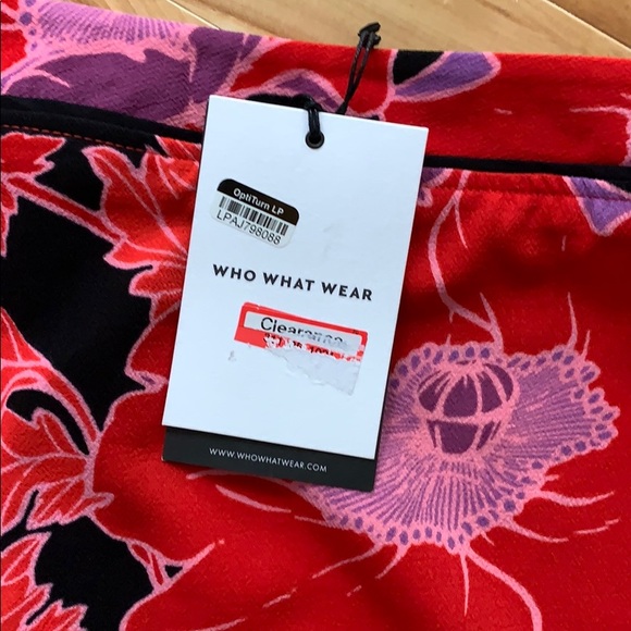 Who what wear skirt size 6 - Picture 2 of 5